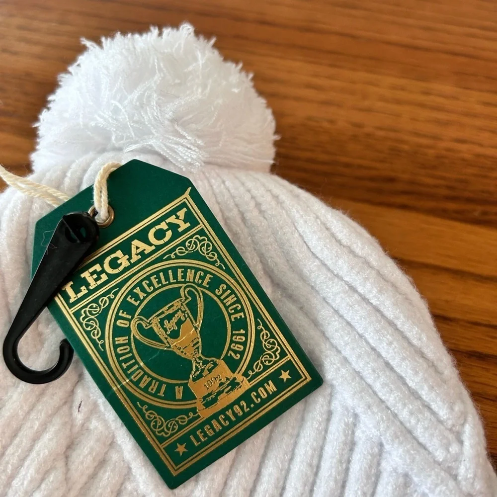 ❤️5 For $20❤️ White Legacy Girls Beanie with a  Pom Pom Patch Snow Flake   NWT